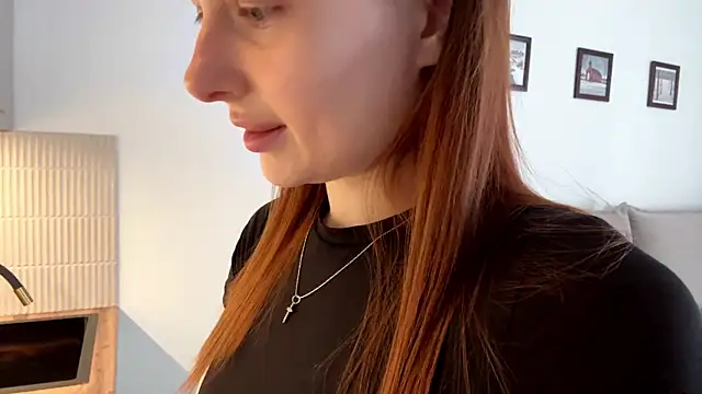 NyxaraBloom online show from 18, 2, 2026