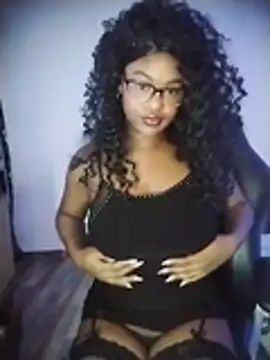 Snapshot of Roonie_garces chatting on 17, 4, 2026 Roonie garces online show from 17, 4, 2026