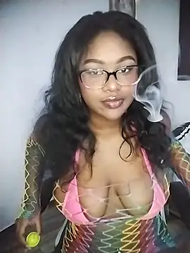Snapshot of Roonie_garces chatting on 7, 5, 2026 Roonie garces online show from 7, 5, 2026