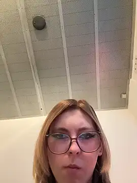 Milli-Kiss online show from 11, 3, 2026