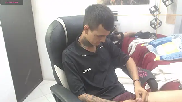 Snapshot of benjamin_anthony chatting on 5, 3, 2026 benjamin anthony online show from 5, 3, 2026