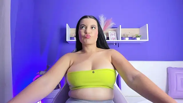 Snapshot of Zoe_Curvy_ chatting on 13, 2, 2026 Zoe Curvy online show from 13, 2, 2026