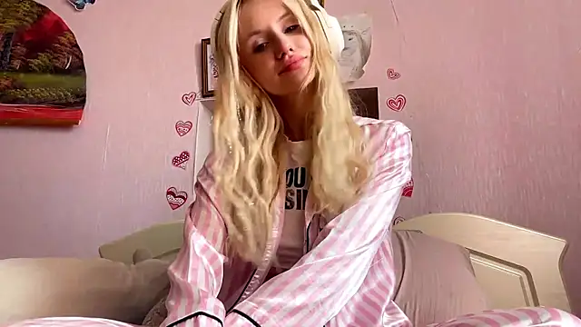 Snapshot of MelissaZaria chatting on 19, 6, 2026 MelissaZaria online show from 19, 6, 2026