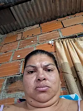 Snapshot of Juli_Powl chatting on 8, 6, 2026 Juli Powl online show from 8, 6, 2026