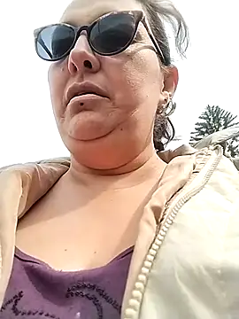  Saraqueen online show from 3, 3, 2026