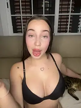 Snapshot of rosemistic chatting on 21, 4, 2026 rosemistic online show from 21, 4, 2026