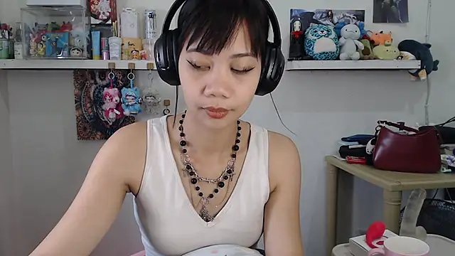 Snapshot of GloryKulikowski chatting on 14, 3, 2026 GloryKulikowski online show from 14, 3, 2026