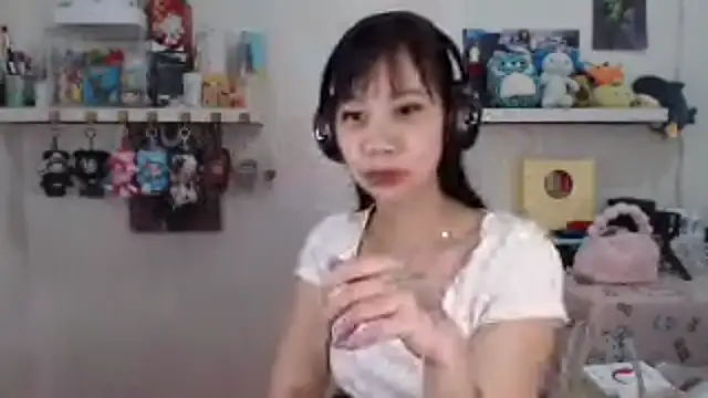 Snapshot of GloryKulikowski chatting on 16, 3, 2026 GloryKulikowski online show from 16, 3, 2026