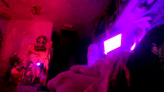 Snapshot of issyamazin chatting on 1, 3, 2026 issyamazin online show from 1, 3, 2026