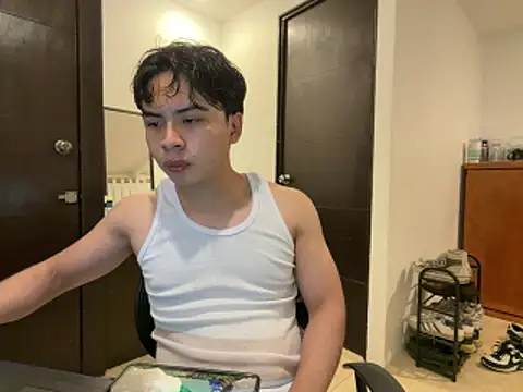 Snapshot of BentoBoxxx chatting on 7, 5, 2026 BentoBoxxx online show from 7, 5, 2026