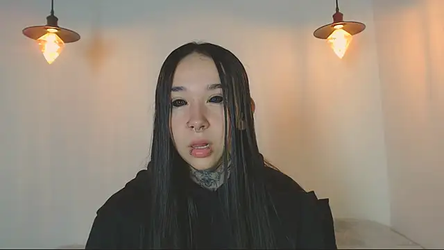 Snapshot of alien_eyes09 chatting on 4, 4, 2026 alien eyes09 online show from 4, 4, 2026