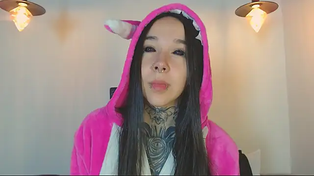 Snapshot of alien_eyes09 chatting on 7, 4, 2026 alien eyes09 online show from 7, 4, 2026