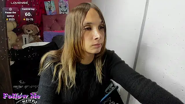 Snapshot of Tiffanny_bunny97 chatting on 16, 4, 2026 Tiffanny bunny97 online show from 16, 4, 2026