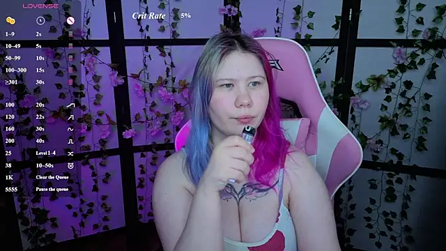 Snapshot of kitsune_little chatting on 22, 6, 2026 kitsune little online show from 22, 6, 2026