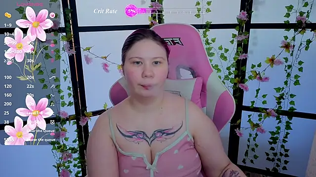 Snapshot of kitsune_little chatting on 17, 7, 2026 kitsune little online show from 17, 7, 2026