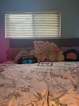 Snapshot of daniella_monroe chatting on 6, 4, 2026 daniella monroe online show from 6, 4, 2026