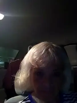 Snapshot of dustbunny64 chatting on 28, 3, 2026 dustbunny64 online show from 28, 3, 2026