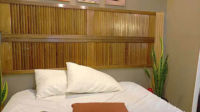 Snapshot of kaiawhite chatting on 18, 4, 2026 kaiawhite online show from 18, 4, 2026