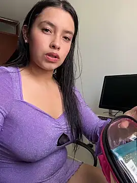 Snapshot of Miss_Bella_Flame chatting on 20, 3, 2026 Miss Bella Flame online show from 20, 3, 2026