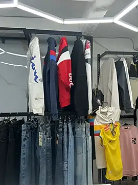 Snapshot of Miss_Bella_Flame chatting on 7, 4, 2026 Miss Bella Flame online show from 7, 4, 2026