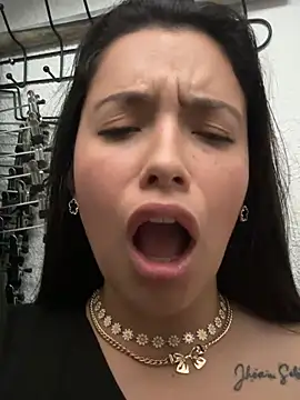 Snapshot of Miss_Bella_Flame chatting on 18, 4, 2026 Miss Bella Flame online show from 18, 4, 2026