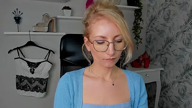 CinderellaMoon online show from 26, 3, 2026