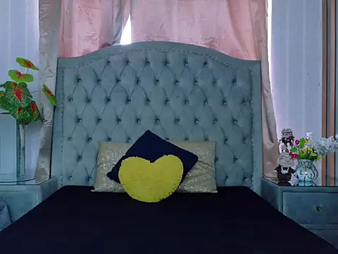 Snapshot of DaisysWalker chatting on 26, 2, 2026 DaisysWalker online show from 26, 2, 2026