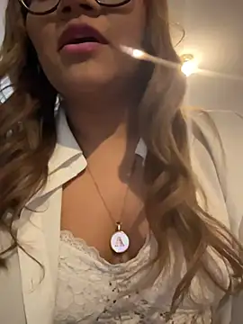 Snapshot of ludmila_x chatting on 4, 3, 2026 ludmila x online show from 4, 3, 2026