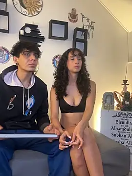 abrilandjulian online show from 17, 4, 2026