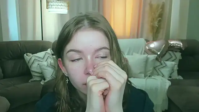 Snapshot of Violetta__Dreams chatting on 11, 3, 2026 Violetta Dreams online show from 11, 3, 2026