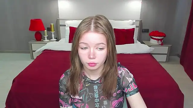 Snapshot of Violetta__Dreams chatting on 24, 4, 2026 Violetta Dreams online show from 24, 4, 2026