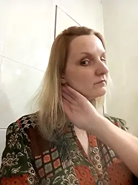 Snapshot of SusanGold9211 chatting on 4, 3, 2026 SusanGold9211 online show from 4, 3, 2026