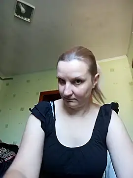 Snapshot of SusanGold9211 chatting on 14, 4, 2026 SusanGold9211 online show from 14, 4, 2026