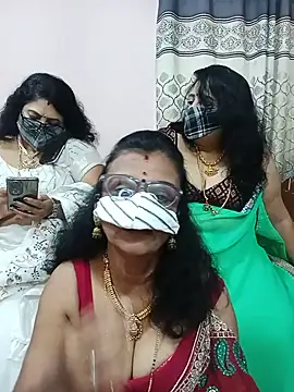 Snapshot of Kannadasexywifes chatting on 11, 7, 2026 Kannadasexywifes online show from 11, 7, 2026
