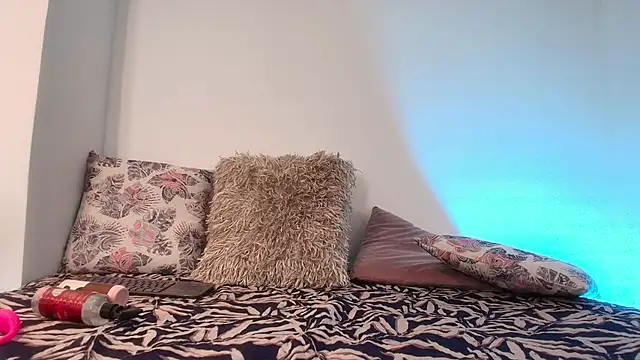 Abril milf11 online show from 26, 3, 2026