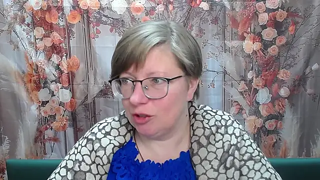 Snapshot of RadaChudna chatting on 5, 5, 2026 RadaChudna online show from 5, 5, 2026