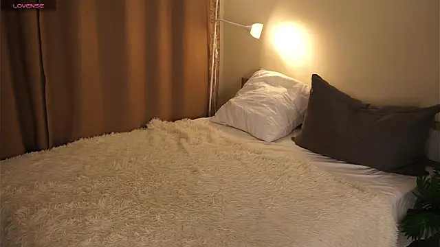 Snapshot of LuannStockbridge chatting on 25, 2, 2026 LuannStockbridge online show from 25, 2, 2026