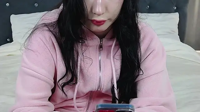 Snapshot of VikkyVonn chatting on 9, 3, 2026 VikkyVonn online show from 9, 3, 2026