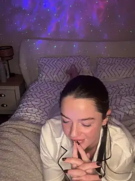 Snapshot of Maisierose chatting on 15, 2, 2026 Maisierose online show from 15, 2, 2026