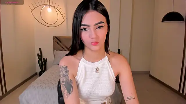 Snapshot of CarolineEvans_x chatting on 14, 3, 2026 CarolineEvans x online show from 14, 3, 2026