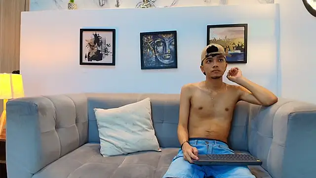 YOUNG BOYS HELL online show from 17, 4, 2026