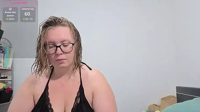 Snapshot of LittleMistys chatting on 28, 6, 2026 LittleMistys online show from 28, 6, 2026