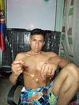 Snapshot of yisusalejo chatting on 30, 4, 2026 yisusalejo online show from 30, 4, 2026