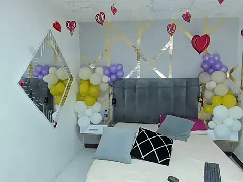 victoriaa tall online show from 19, 2, 2026