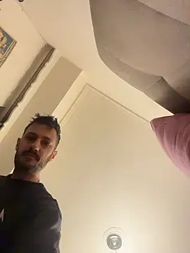 Snapshot of livegreek chatting on 31, 3, 2026 livegreek online show from 31, 3, 2026