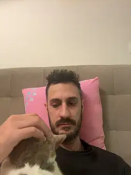 Snapshot of livegreek chatting on 3, 4, 2026 livegreek online show from 3, 4, 2026