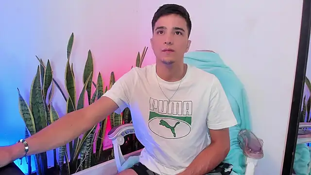 Snapshot of bad_boy_cum_ chatting on 8, 3, 2026 bad boy cum online show from 8, 3, 2026