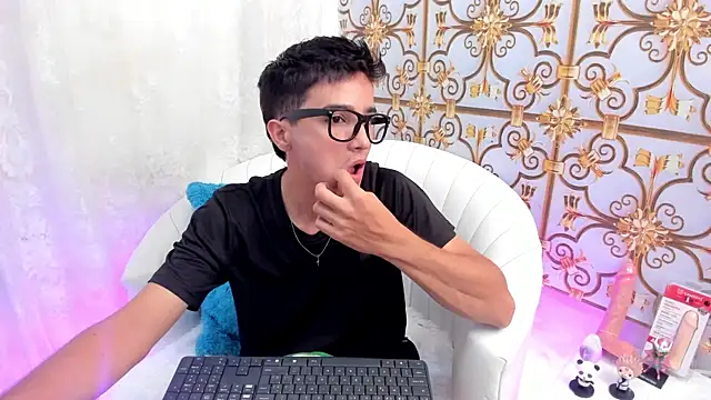 Snapshot of bad_boy_cum_ chatting on 20, 3, 2026 bad boy cum online show from 20, 3, 2026