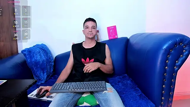 Snapshot of bad_boy_cum_ chatting on 30, 3, 2026 bad boy cum online show from 30, 3, 2026