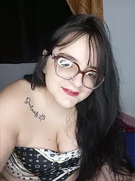 Snapshot of daphneev chatting on 4, 6, 2026 daphneev online show from 4, 6, 2026